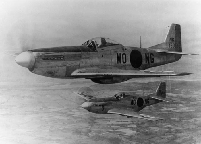 7mof51 xP-51D pair 110th FS MONG via Fred Roos[1] edit.jpg