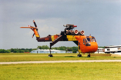 CH-54 N467KG Pearland TX001.jpg