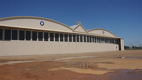 Hangar2ad.jpg