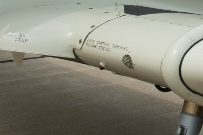 T-6 Landing Gear Downlock Light.png