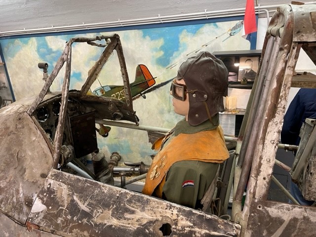 DXXI cockpit Crash Museum.jpg
