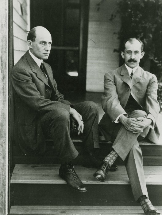 Wright_Brothers_at_home,_1909.jpg