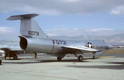 F-104 at Mojave Airport in May 1986 completely aluminum sprayed with fake serial 60731.jpg